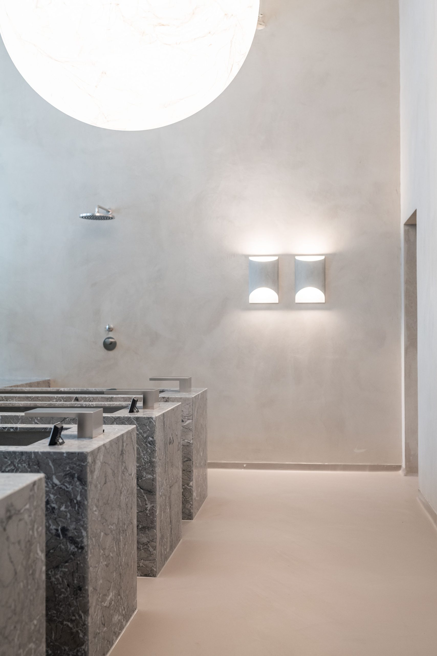 Renessence⁣⁣ – Amsterdam